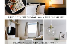 Luxurious Fully Equipped Cowley 1 Bed Apartment With Free Parking